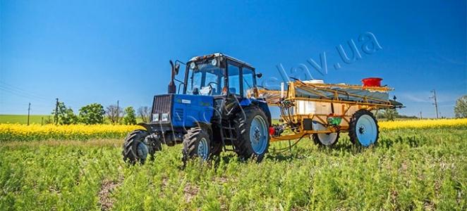 Прицепной опрыскиватель ШТОРМ-3000-21,5 с системой осаждения капель